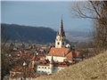 crkva iza livade